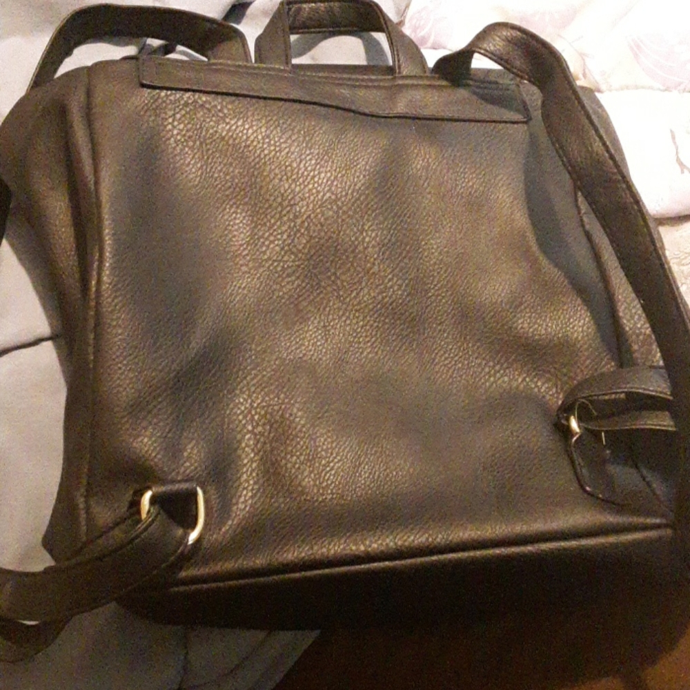 Backpack - Picture 2 of 3